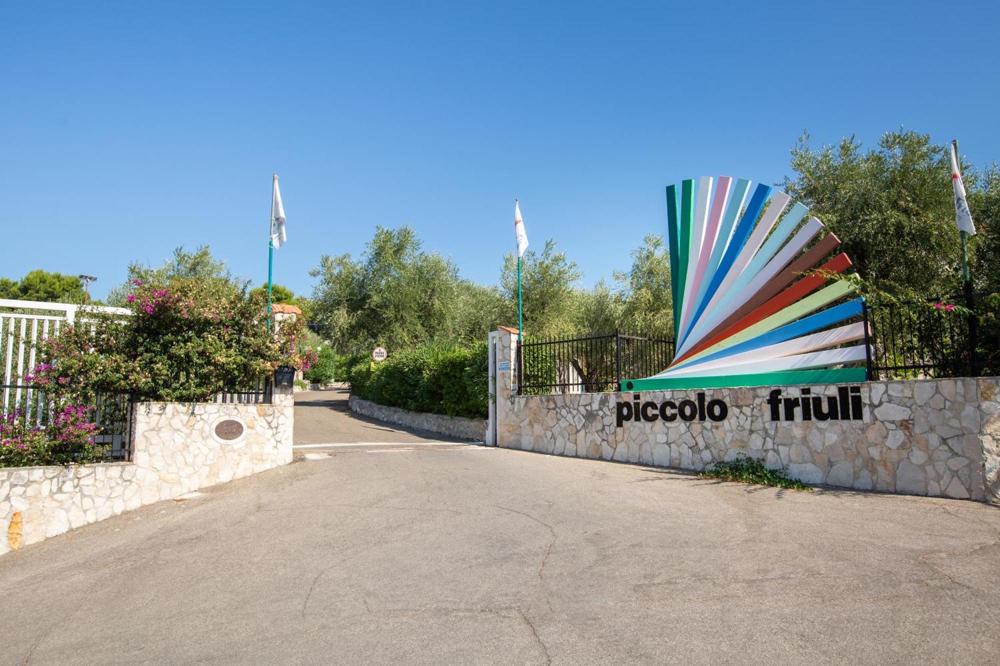 Centro Vacanze Piccolo Friuli Vieste Exterior foto